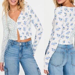 Aeropostale White and Blue Floral Crop Top